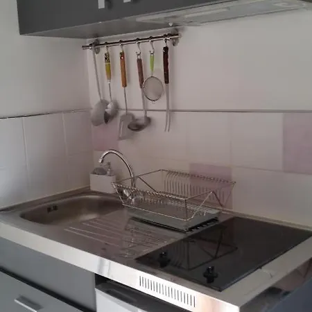 Aux Nobles Acacias Appartamento
